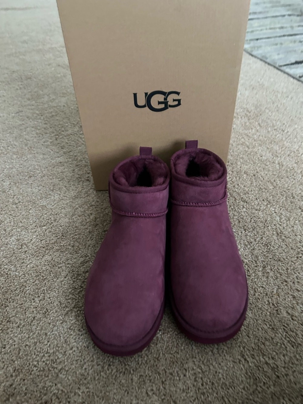 UGG ultra classic mini boots. - Picture 6 of 16